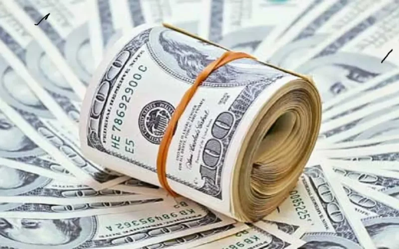 تحركات السوق.. سعر الدولار والعملات العربية مقابل الجنيه المصري في تعاملات السبت